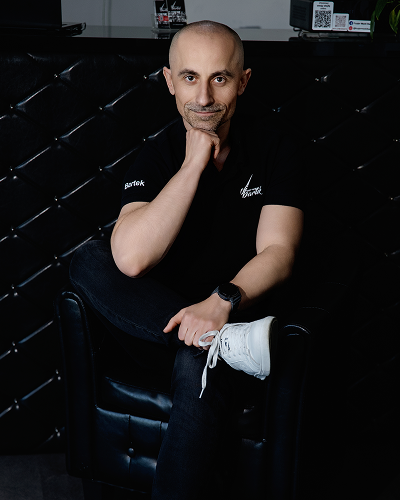 Bartek Uran - Fryzjer Męski Bartek